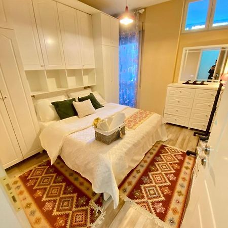 Ultra Apartments 'New Baazar' Tirana Buitenkant foto