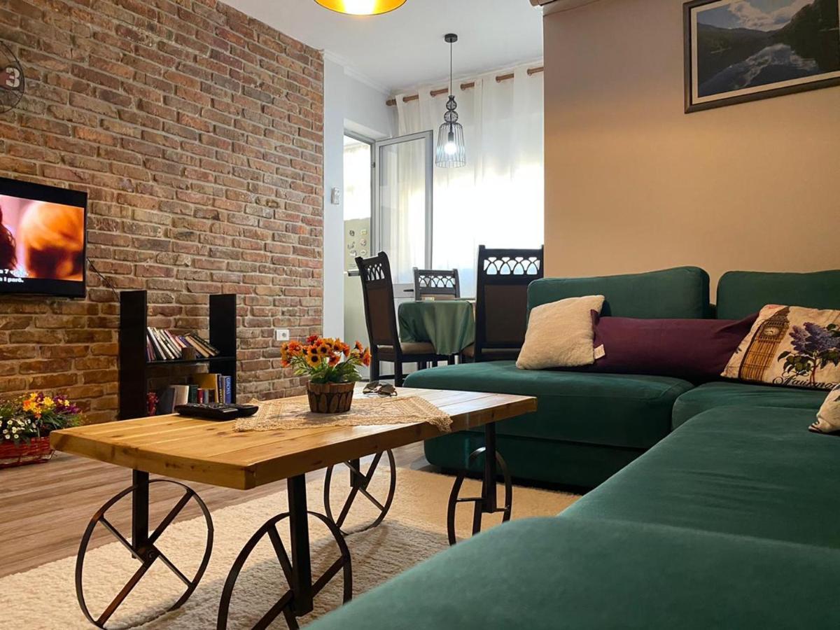 Ultra Apartments 'New Baazar' Tirana Buitenkant foto