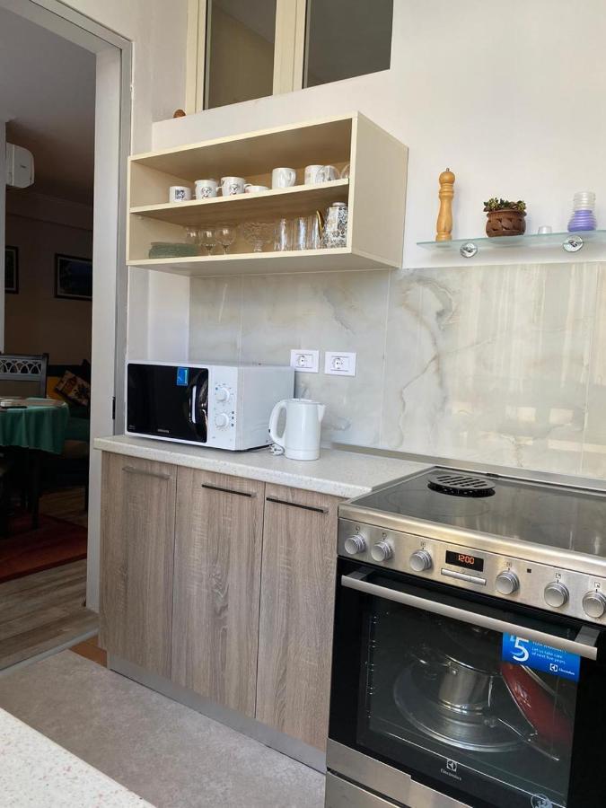Ultra Apartments 'New Baazar' Tirana Buitenkant foto