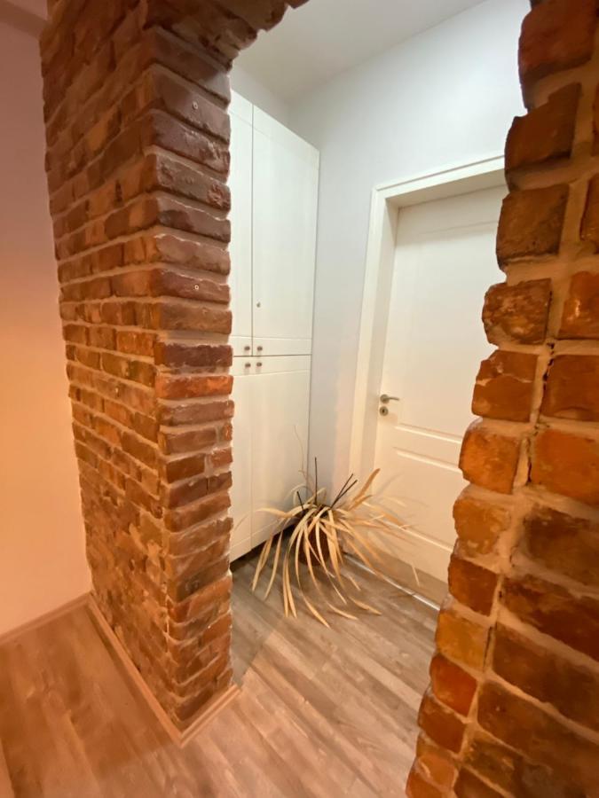 Ultra Apartments 'New Baazar' Tirana Buitenkant foto